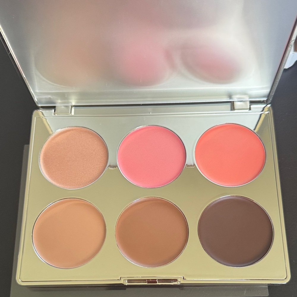 Makeup Palette with Pink and Brown Shades